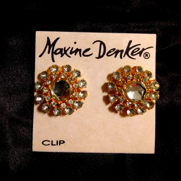 MAXINE DENKER FAUX PERIDOT GOLDTONE CLIP EARRINGS (NWT) - Picture 1 of 4